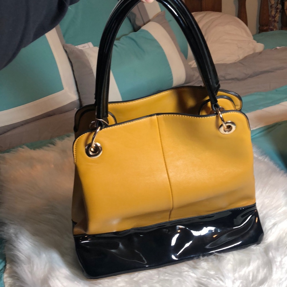 Mustard Purse - Picture 2 of 6